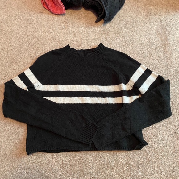 Hollister Striped Light Sweater - Picture 2 of 3